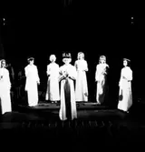 Skara. 
Skaraborgs Lucia 1965, Ewa Hornvall, kröning med biskop Sven Danell.