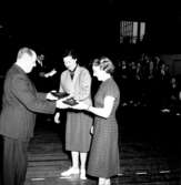 Skara. Bordtennis; DM i Läroverkets gymnastiksal 27/3 1955.