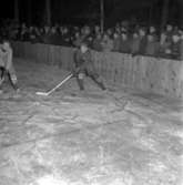 Skara. Ishockey: Invigning av Petersburgsbanan 1953.