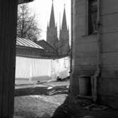 Skara. Smedjegatan, foto mot kyrkan 1955.