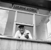 Företag och företagare. 
Korvhandlare Erik 