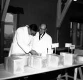 Skara. Mejeriförbundets smör och ostmässa 1962 i Teaterhuset.