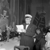 Skara Manskörs 30-årsjubileum, 1951.
Före detta skarabon och körmedlemmen Nils Rydberg, Örebro, hyllningstalar.