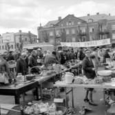 Lions Club.
Loppmarknad på Läroverkets skolgård, 1965.