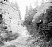 SKÅNSKA CEMENT AB:s STORA KALKSTENSBROTT MELLAN HÄLLEKIS OCH RÅBÄCK.