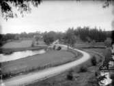 Axel G. Ödvall, f. 1876, drev även fotoateljé i Arvika och Glava, tillsammans med Viktor H. M. Larsen. Firman etablerades 1903.