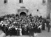 Gruppen samlad utanför Läckö slott.