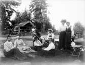 Picknick med Mariestads flickskola.