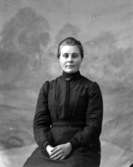 Ateljé.Dam.Fotograf: Ellen Kock? Axel Lundbäck m.fl.Gullspångssamlingen.Bilder från Gullspång med omnejd.