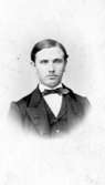 W. Larson född 1841 död som student i Uppsala 1870.