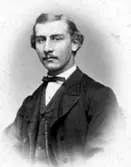 Emma Schenson, 1827-1913, fotograf och landskapmålare. Var en av de första kvinnorna i fotobranschen. Drev fotoateljé på Östra Ågatan 25 i Uppsala.