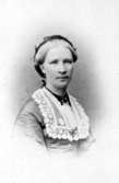 Fru Rosalie Ulrika Olivecrona, född Roos.
Född 1823 i Stockholm.
Gift med Knut Samuel Detlof Olivecrona.