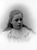 Ingrid Nylander.

Ida Hammar drev fotoateljé på Skolgatan 13 & 14 i Skara. Firman etablerades 1895. Filial i Axvall och Nossebro.