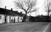 Lidköping.Karlagatan innan den dragits fram till Siriusgatan.