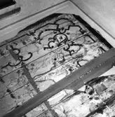 Marieholm, f.d. länsresidens. Från 1660 var Marieholm residens för landshövdingen i Skaraborgs län. Huvudbyggnaden av trä, uppförd på en holme i Tidan, färdigställdes 1733 efter J.E. Carlbergs ritningar och påbyggdes med en våning samt reveterades 1853 efter J.F. Åboms förslag. 
I bottenvåningen finns flera ursprungliga målade tak. Marieholm är statligt byggnadsminne sedan 1935.
http://www.ne.se/jsp/search/article.jsp?i_art_id=251135