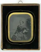 Maria Ulrika Aurell, f 1833 i Skövde.
Gift med Johan Emil Appelgren, f 1829 i Hova.
Bankkassör i Skövde.