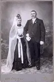 Brudparet Sven Lager och Elvira Didon, Stockholm. Vigda den 8 november 1904.