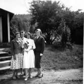 Lillys döttrar. 
Barbros konfirmation 14 juli 1957.