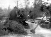 Skräddarmästare Carl G. Petterssons samling, Törestorp, Daretorp. Fotona är från slutet av 1800-talet till början av 1900-talet.