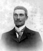 Hugo Larsson, Påvelstorp, Daretorp.Skräddarmästare Carl G. Petterssons samling, Törestorp, Daretorp. Fotona är från slutet av 1800-talet till början av 1900-talet.