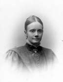 Fröken Lydia Sofia Gullstrand.
Född 1865 i Landskrona.
Bodde år 1900 i Jönköping.