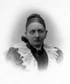 Ida Hammar drev fotoateljé på Skolgatan 13 & 14 i Skara. Firman etablerades 1895. Filial i Axvall och Nossebro.