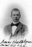 Arne? Lindblom, Student år 1897, död samma år.