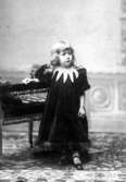 Yvonne Enjolras 3 år, 21 Oct. 1894, Paris.