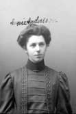 Annie Andersson, år 1906.

Charlotte Hermanson, f. 1852, drev fotoateljé på Torggatan 47 i Skara under åren 1885-1916. Filial i Lundsbrunn.