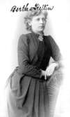 Bertha Kellin.

Charlotte Hermanson, f. 1852, drev fotoateljé på Torggatan 47 i Skara under åren 1885-1916. Filial i Lundsbrunn.