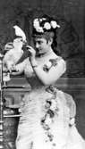 Adelina Patti.

Patti, Adela (Adelina), 1843-1919, italiensk operasångerska (sopran). P. debuterade 1859 i New York (