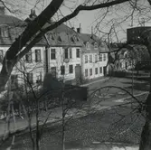 Vy av Ölandsgatan 1952. Andra byggnaden från vänster: Bröderna Höglund skeppsmäklare.