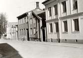 Husen i kvarter Repslagaren längs Landshövdingegatan.