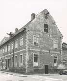 Sahlsteenska huset. Fasad mot Kaggensgatan-Ölandsgatan, Bilderna är tagna inom ramen för Kalmar kommuns inventering av Kvarnholmens bebyggelse 1970-1971 och skänkta till länsmuseet.