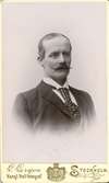 Sternhoff Theodor född 1853. Häradshövding.
Son till Per August Johansson Röhälla. Morbroder till Lindarm.