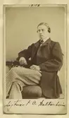 Johan Oscar Wilhelm Hultenheim, född 1842, död 1884. Kapten vid Kalmar regemente.
Foto: Valerius, 1860-talet.