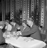 Fartygsleverans av M/S Fauna, den 12 juni 1965 på Gävle Varv. Middag på varvet. Troligtvis levererades fartyget från Gävle till Mariehamn på Åland.