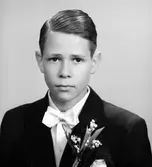 Konfirmanden Hans Eklund. Foto i maj 1950.
