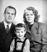 Familjen Kulin. Foto i november 1945.

