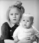 Barnen Svensson. Foto i november 1945.
