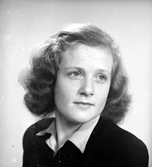 Gertrud Svensson. Foto i december 1945.
