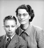 Sara Skoog. Foto i december 1950.
