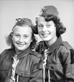 Inga Vihlborg, Lilian Karlsson. Foto i oktober 1951.

