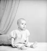Spädbarnet, Åkerberg, oktober 1944.
