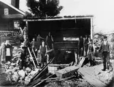 Gruva i Västerrönninge, 1880-talet.
Huset till vänster på bilden är södersidan av Västerrönningen 9.Har flyttats ett par meter åt söder ( närmare kameran).
Gruvdriften pågick endast några få år. Påstods vara en guldgruva men guld fann man aldrig. Däremot påträffades långa 