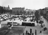 Gävle stad – Norr, Stortorget. Kommunikationer: Bussar.
Stortorget (Salutorget) omkring 1938.