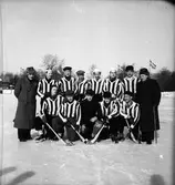 Bandy juniorerna, HUGE, SKUTSKÄR och SBK SANDVIKEN på
Strömvallen 1942.