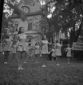 Socialdemokraternas friluftmöte vid Rettigs villa.
16/8 1942