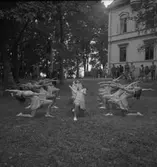 Socialdemokraternas friluftmöte vid Rettigs villa.
16/8 1942
