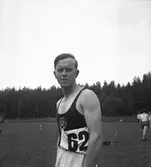 Juniormästare Björk, 1,800 och 3,000 meter.
Hedesunda. 1942